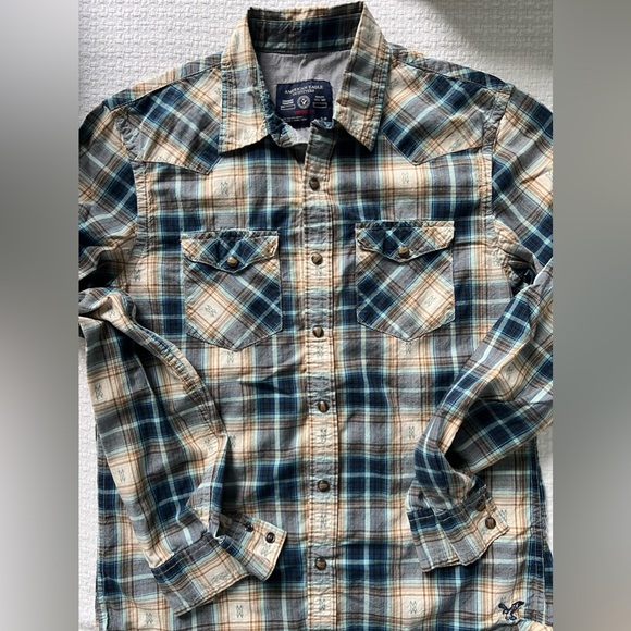 American Eagle button up - Picture 2 of 4